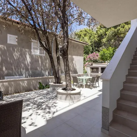 In With House Sea View *