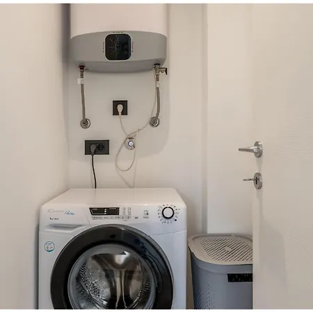 In With House Sea View Daire Potomje