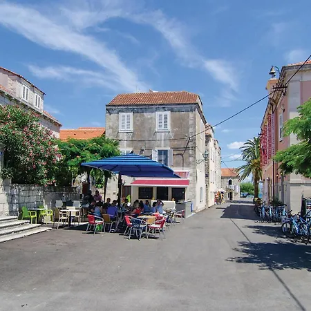 Daire In With House Sea View *