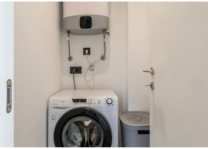 In With House Sea View 公寓 Potomje