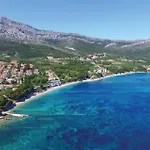 Awesome In With House Sea View