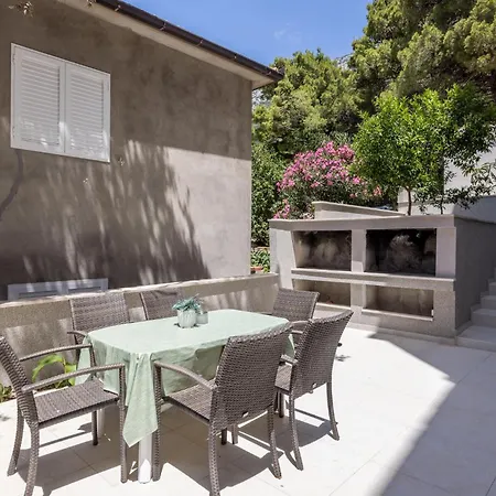 In With House Sea View *