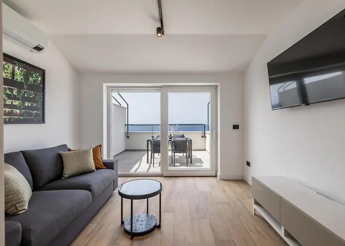 Appartamento In With House Sea View Potomje