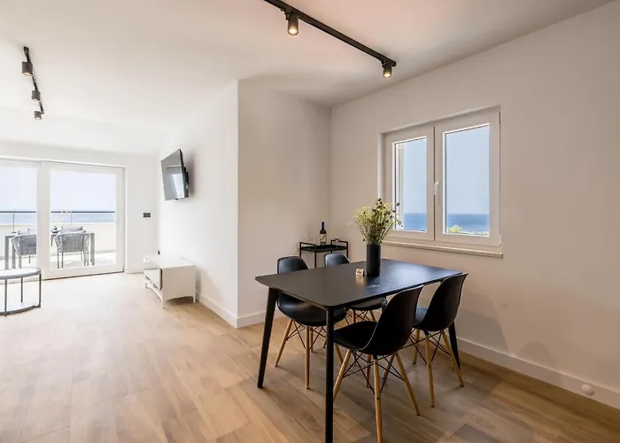 In With House Sea View Appartamento Potomje